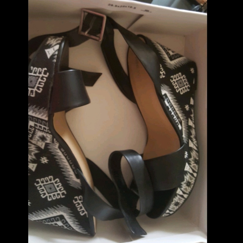 Nine West Wedges - Picture 2 of 2
